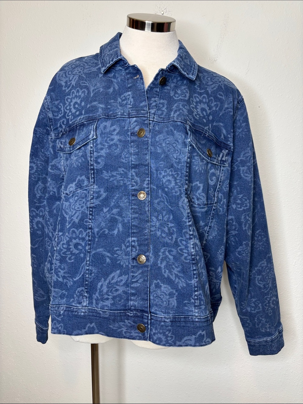 Women's Blue Floral Print Denim Jacket - Casual Jean Jacket